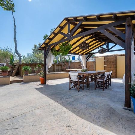 マスティハリ Selana House With Outdoor Poolヴィラ エクステリア 写真