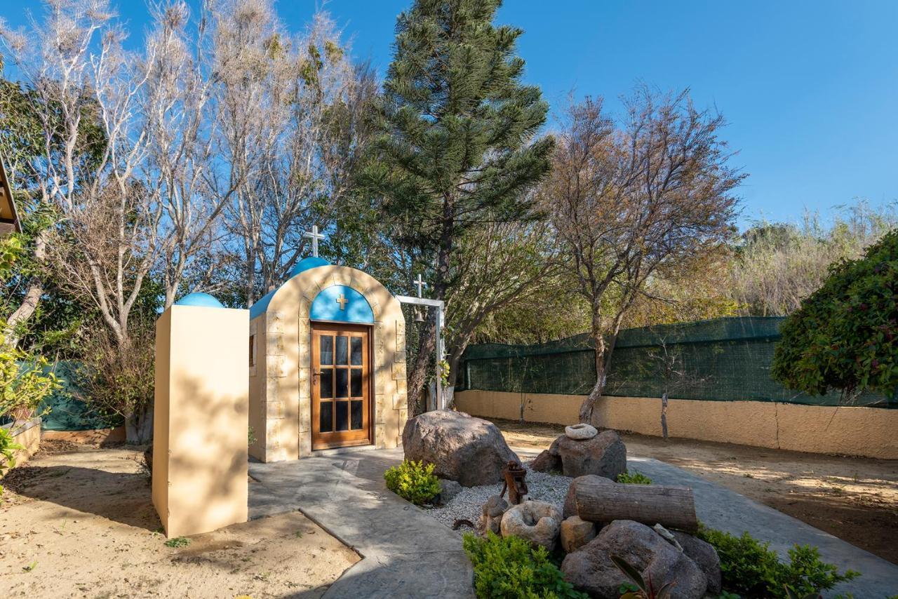 マスティハリ Selana House With Outdoor Poolヴィラ エクステリア 写真