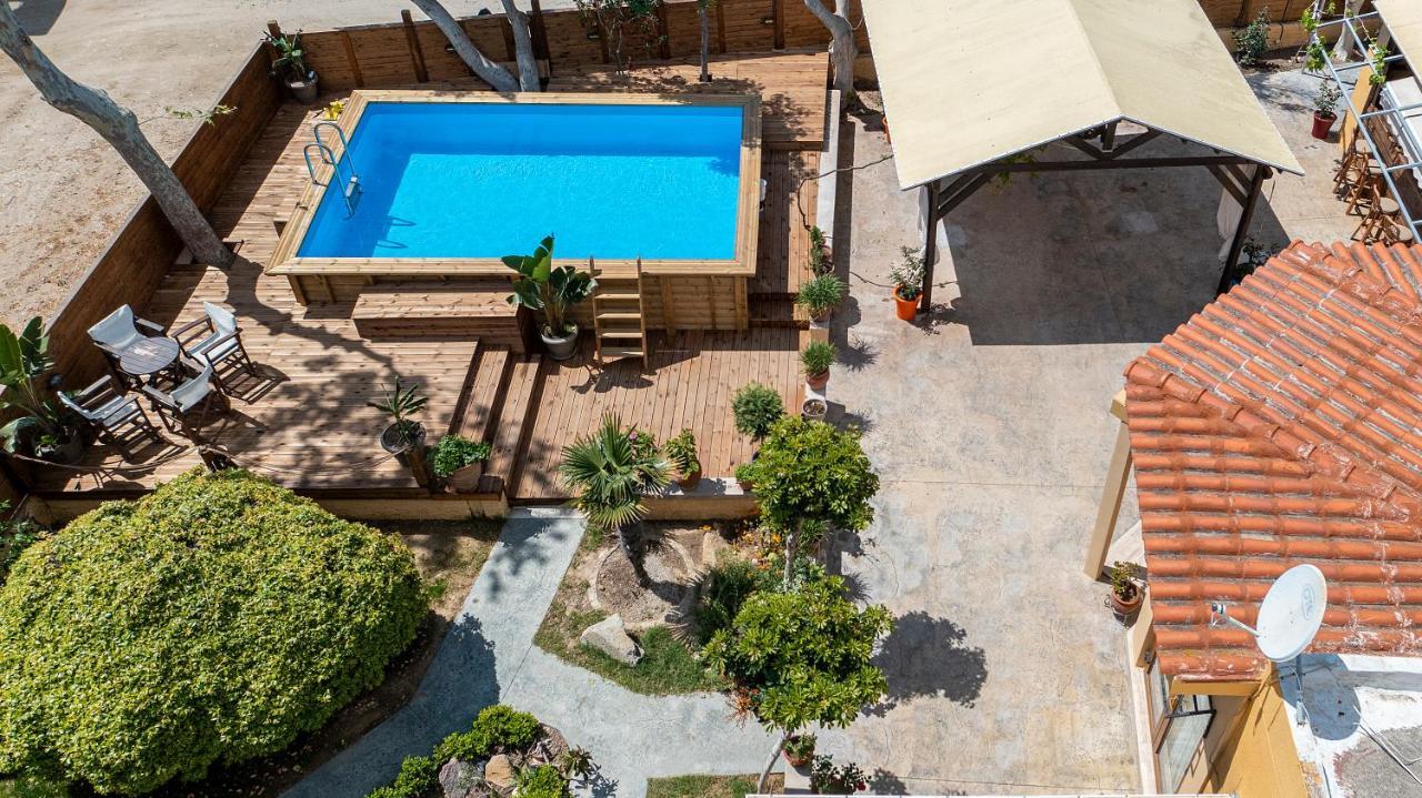 マスティハリ Selana House With Outdoor Poolヴィラ エクステリア 写真