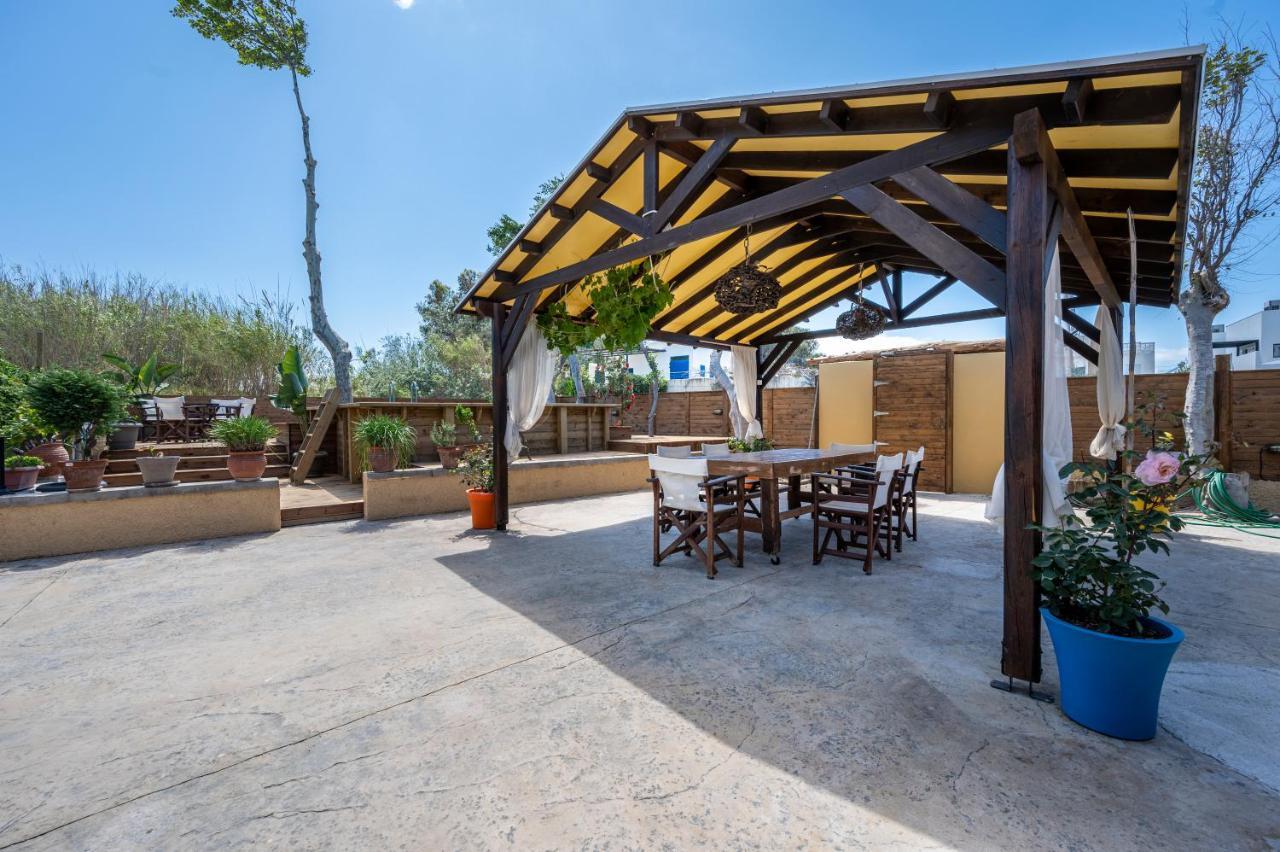 マスティハリ Selana House With Outdoor Poolヴィラ エクステリア 写真